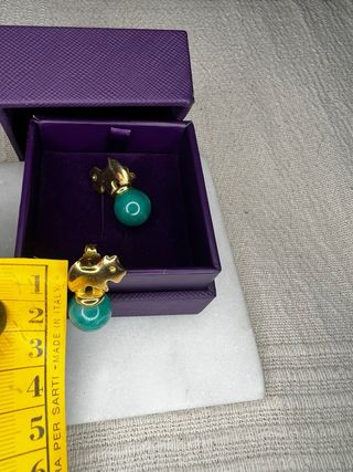 Pendientes Scottie Dorados con Bola Turquesa