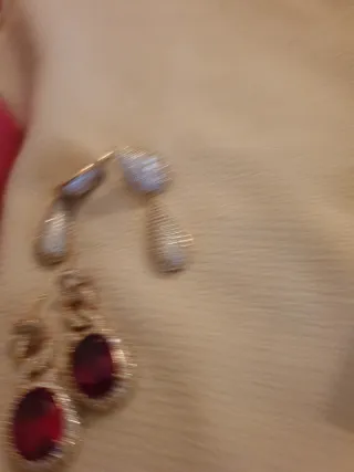 Joyero con joyas chapadas en oro 18k