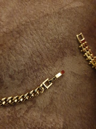 Joyero con joy chapadas en oro 18k anillo talla 7