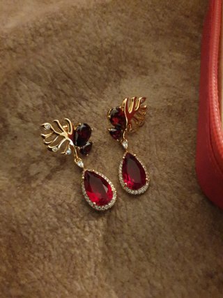 Joyero con joy chapadas en oro 18k anillo talla 7