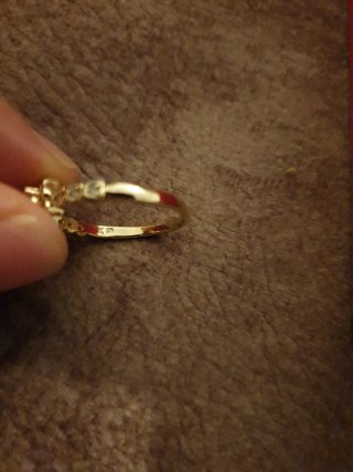 Joyero con joy chapadas en oro 18k anillo talla 7