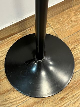 Perchero de pie negro metal