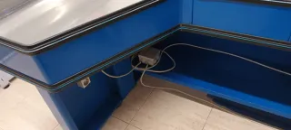 Mostrador caja supermercado azul