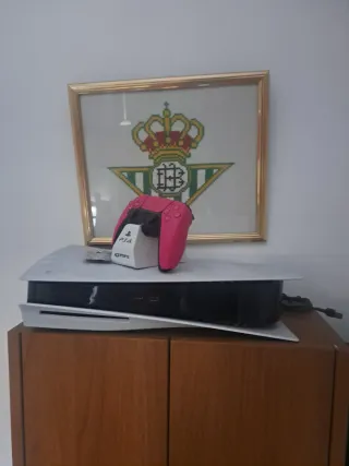 Consola Sony PS5 Blanca y FIFA26