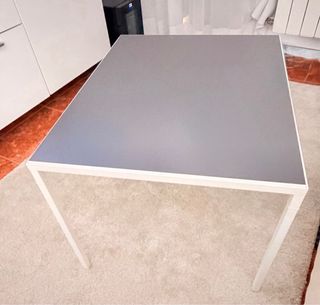 Mesa de centro Ikea blanca/ gris dos caras