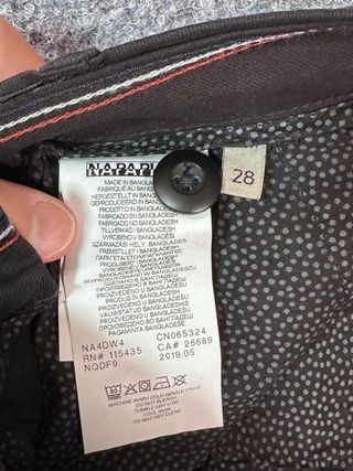 Napapijri chino colore nero uomo taglia 28 (W28)