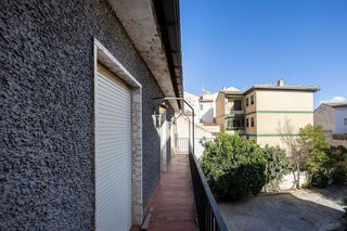 Chalet en venta en Zubia (La)