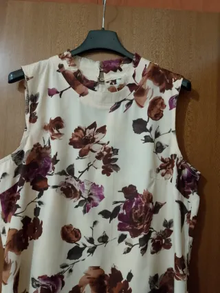 Blusa panna con fiori viola