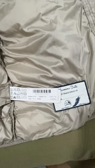 Plumífero corto beige con capucha, 13-14 años