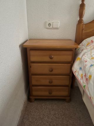 Dormitorio completo madera.