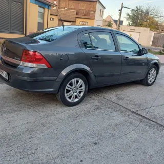 Opel Astra 2010
