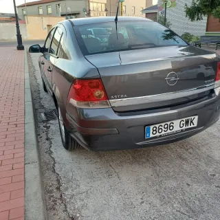 Opel Astra 2010