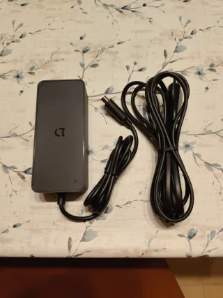 Cargador Patinete Eléctrico Xiaomi nuevo sin uso.