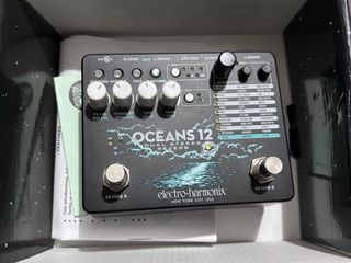 Electro Harmonix Oceans 12 Reverb Pedal