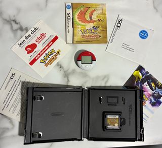 Pokémon HeartGold Version USA con Pokewalker