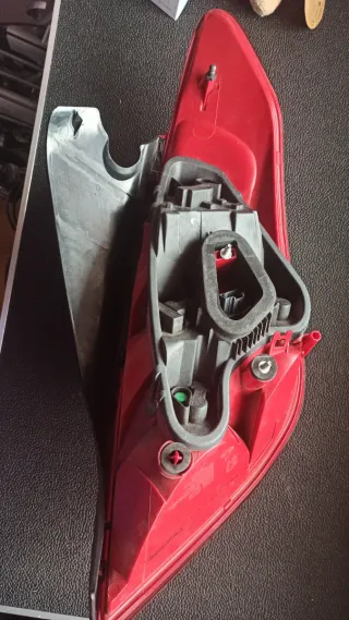 Piloto Trasero Izquierdo Peugeot 308