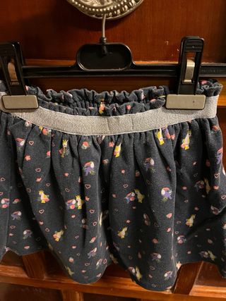 Falda niña El Corte Inglés T. 5/6