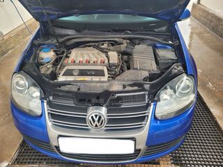 VOLKSWAGEN Golf 3.2 R32 4motion DSG