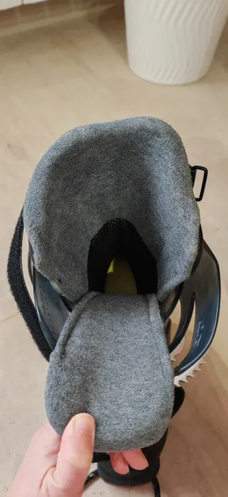 Botas de esquí chica Rossignol.