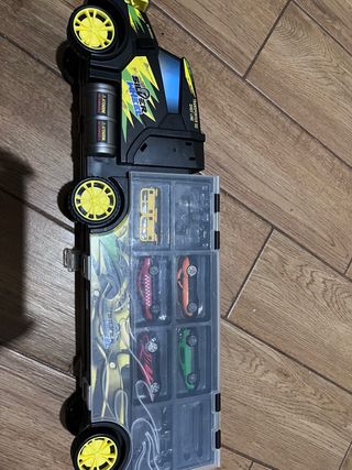 Camioncino Trasportatore con 4 Macchinine