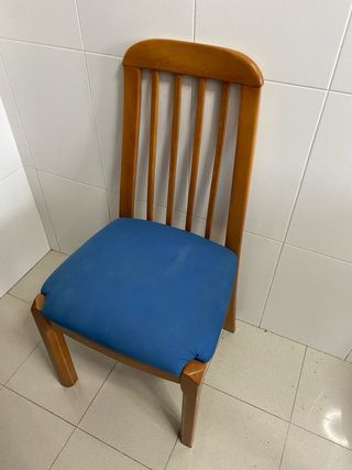 Sillas de madera tapizadas