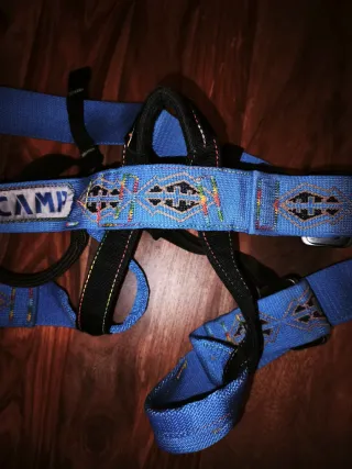 Arnés Escalada Alpinismo CAMP Ligero