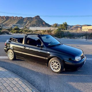 VOLKSWAGEN GOLF CABRIO TDI
