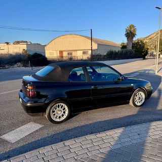 VOLKSWAGEN GOLF CABRIO TDI
