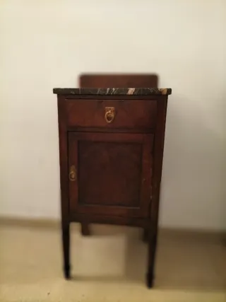Mesita de noche antigua madera mármol