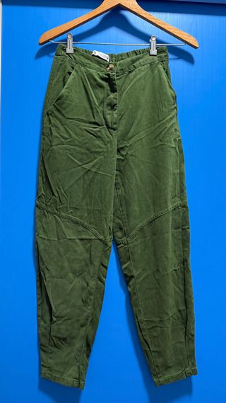 Pantalones verdes de pana