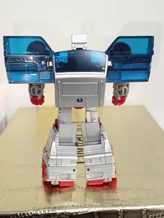 Transformers Autobot Crosscut Deluxe Class