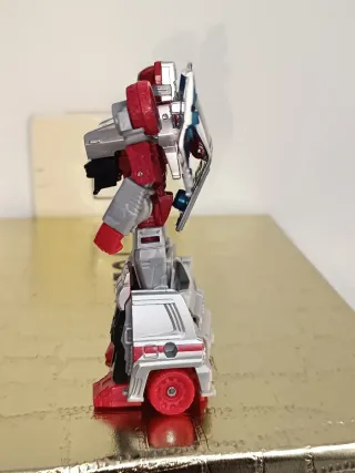 Transformers Autobot Crosscut Deluxe Class