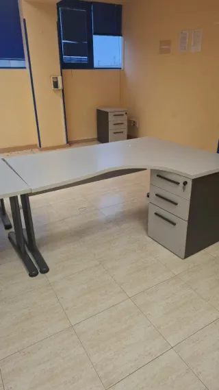 Se vende mobiliario para aulas