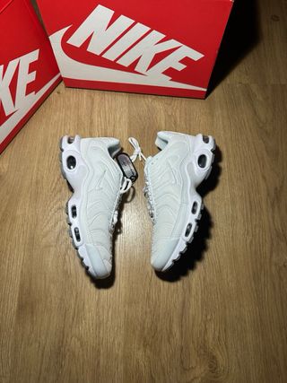 Zapatillas Nike TN Blancas Talla 42