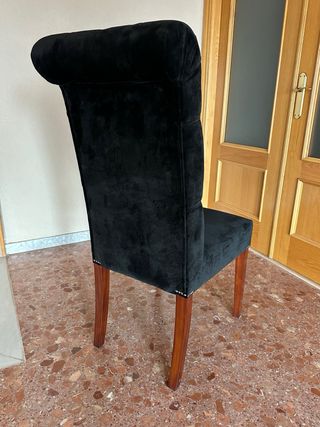 Silla tapizada terciopelo negro