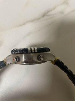 Reloj Adidas Deportivo Negro y Amarillo