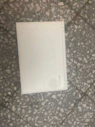Portátil Toshiba Satellite i5 Blanco