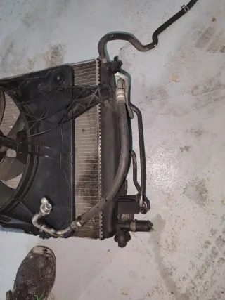 Radiador Nissan con ventilador