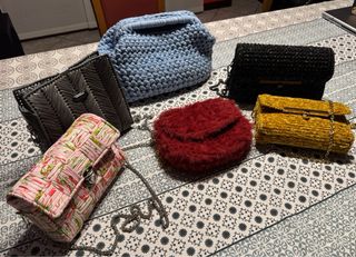 Borse fatte a mano: viola e rosse