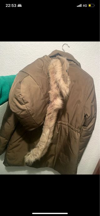 Abrigo Zara verde oliva