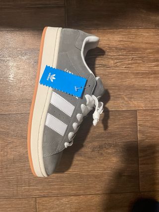 Zapatillas Adidas Campus Grises y Blancas