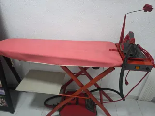 Tabla de planchar con plancha