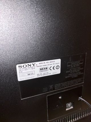 Sony Bravia TV Negra y Plateada