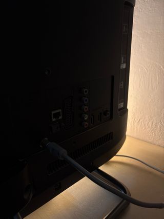 Sony Bravia TV Negra y Plateada