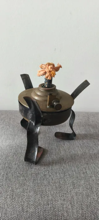 Antiguo infiernillo portátil