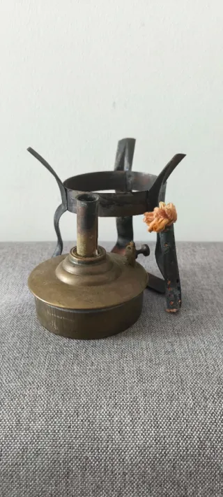 Antiguo infiernillo portátil