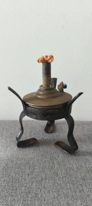 Antiguo infiernillo portátil