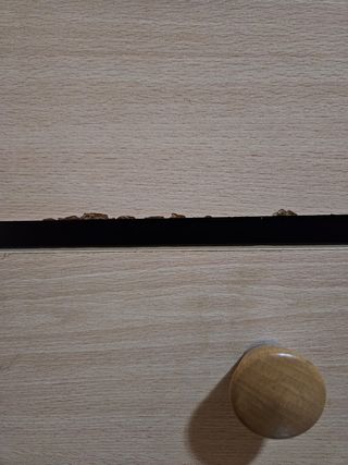 Zapatero de madera beige