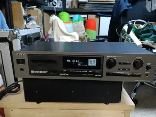 Minidisc Sony MDS-E52 OJO para repar o piezas.