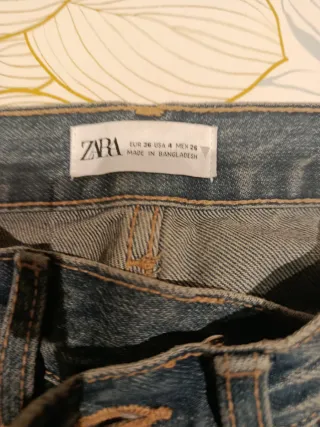 Pantalón vaquero Zara azul